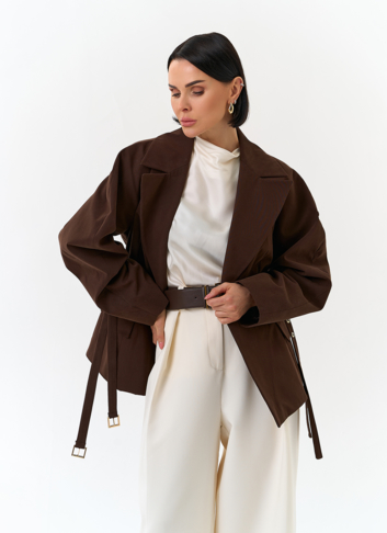 Женская куртка с объемными рукавами