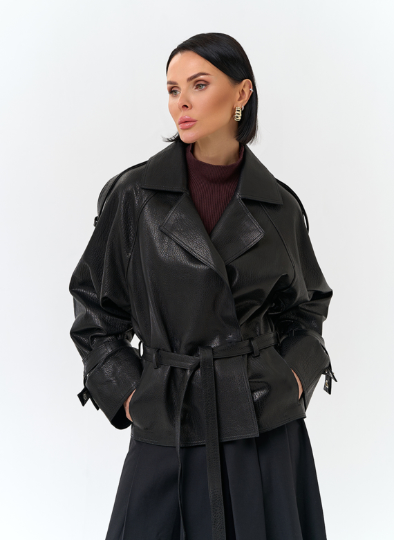 Женская куртка из натуральной кожи с поясом