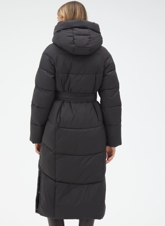 Женский пуховик с капюшоном и поясом