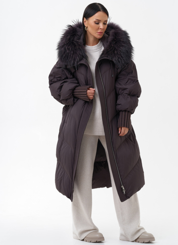 Длинный женский пуховик с капюшоном