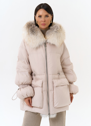 Женский пуховик с капюшоном из меха лисы