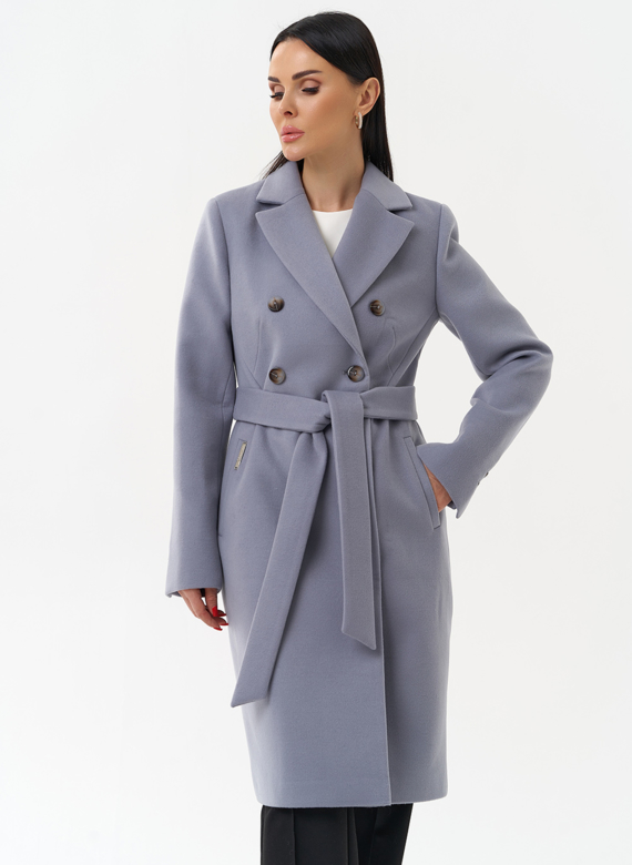 Женское двубортное пальто с поясом