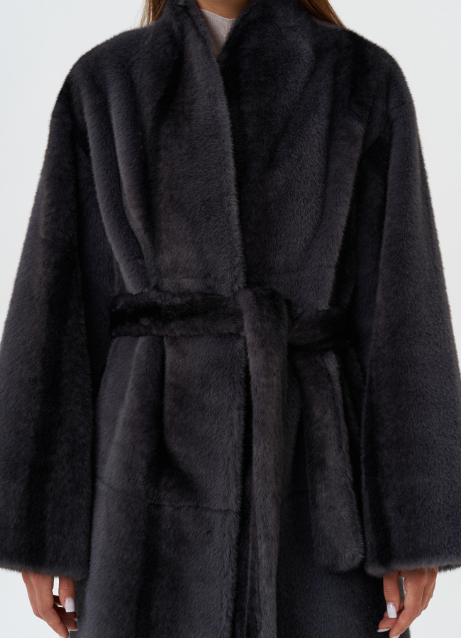 Длинное пальто из эко меха с принтом деграде модель № 28543 в рассрочку