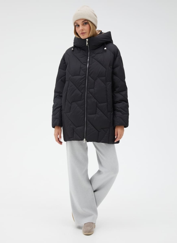 Женский удлиненный пуховик  капюшоном