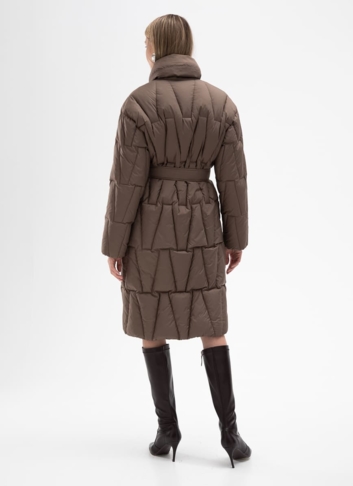 Женский пуховик с английским воротником