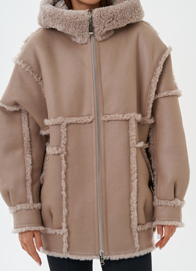 Двухсторонняя эко дубленка с капюшоном модель № 28651 в рассрочку