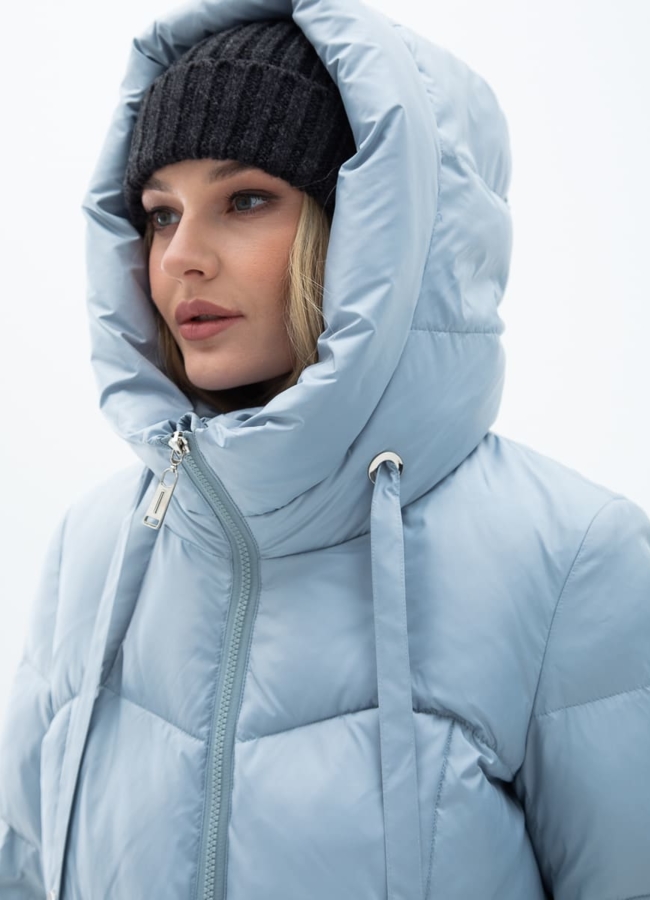 Женский пуховик голубого цвета модель № 31145 универмаг малина