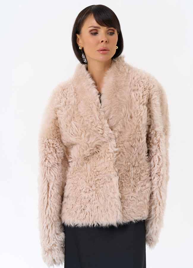 Женская короткая двухсторонняя дубленка  модель № 31854 универмаг малина