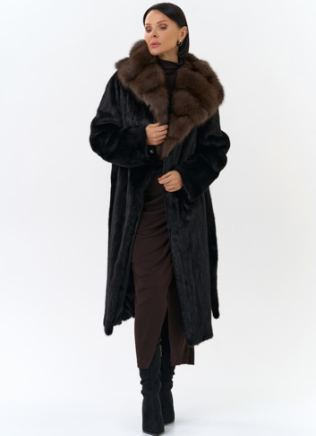 Шуба из норки с капюшоном 
