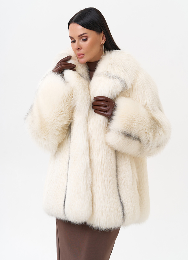 Белая куртка из лисы модель № 29457 универмаг малина