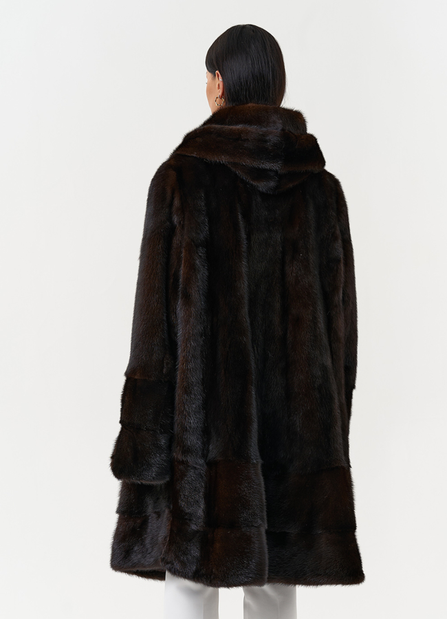 фото Женская шуба из меха норки с капюшоном  модель № 31042