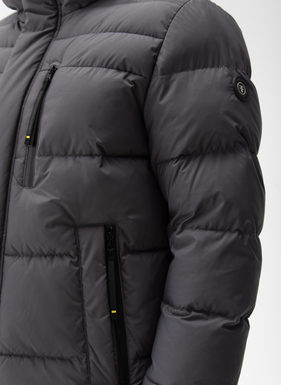 Мужской пуховик с капюшоном 