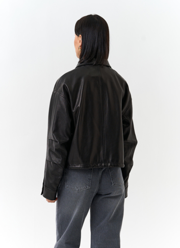 Женская куртка из натуральной кожи